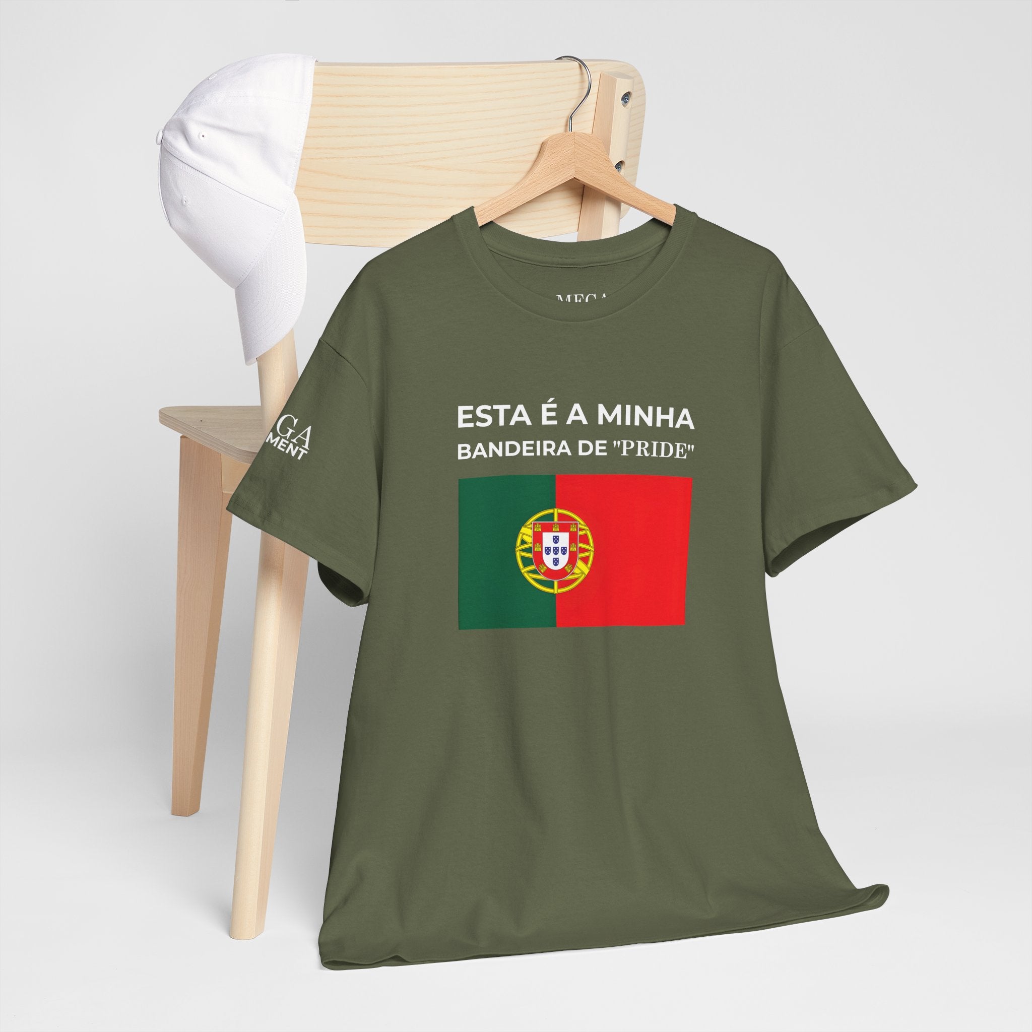 Portugal Pride Flag T‑Shirt — "Esta é a minha bandeira de 'pride'"